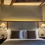 Les Armures Hotel 5*