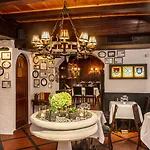 Les Armures Hotel 5*