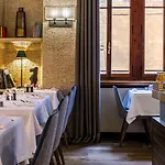 Les Armures Hotel 5*