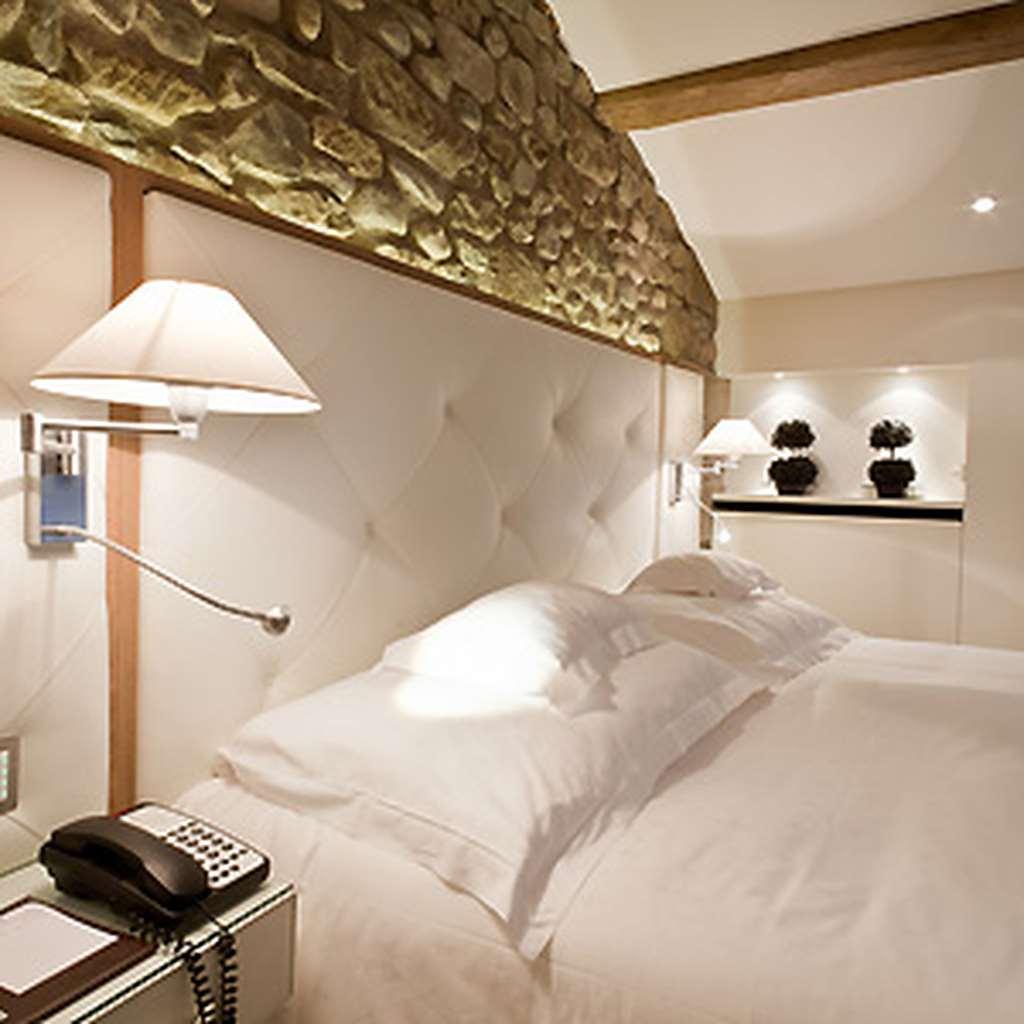 Les Armures Hotel 5*