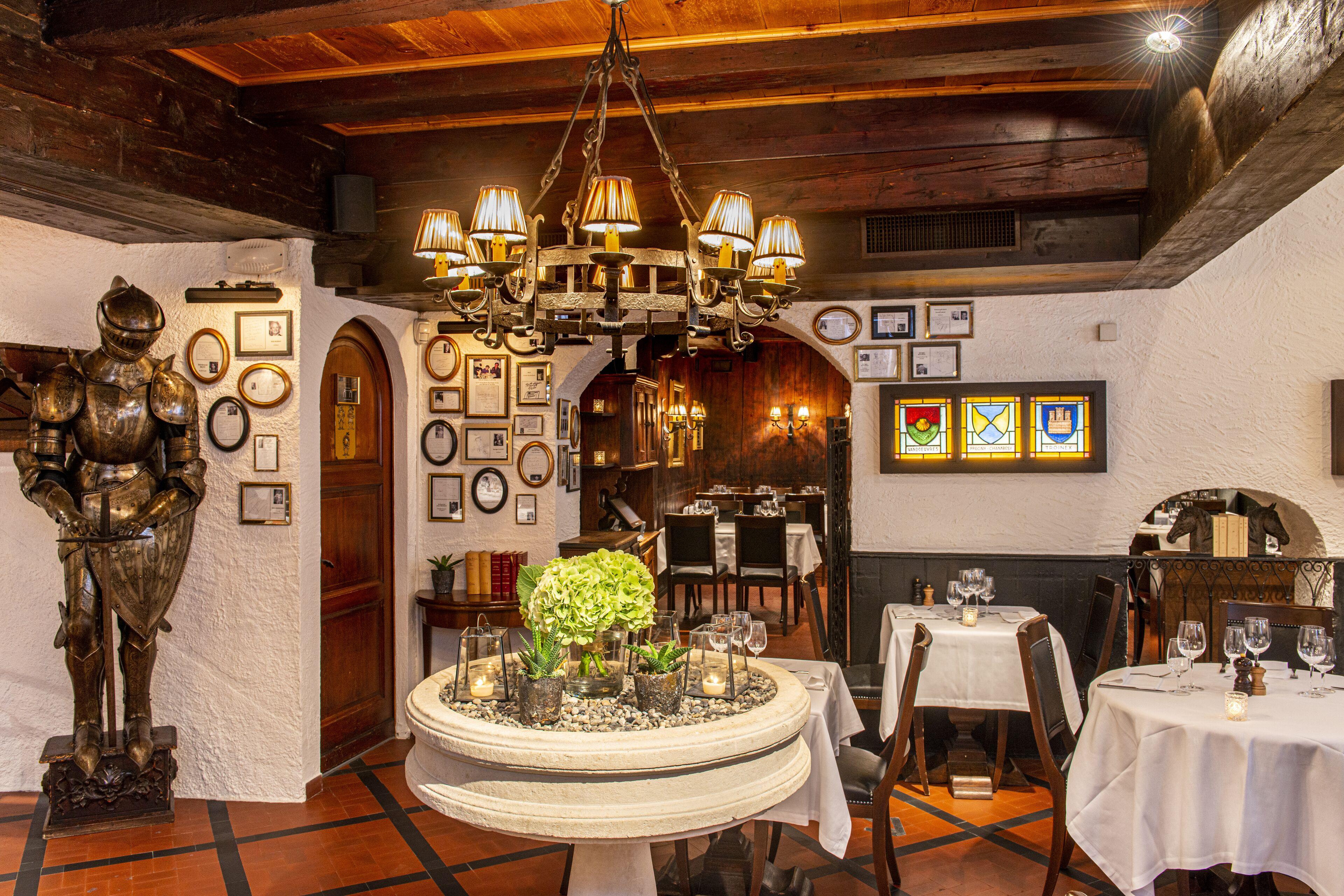 Les Armures Hotel 5*