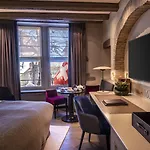 Les Armures Geneva