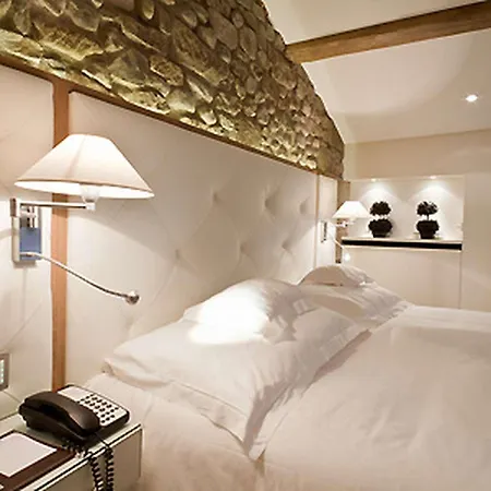Les Armures Hotel 5*
