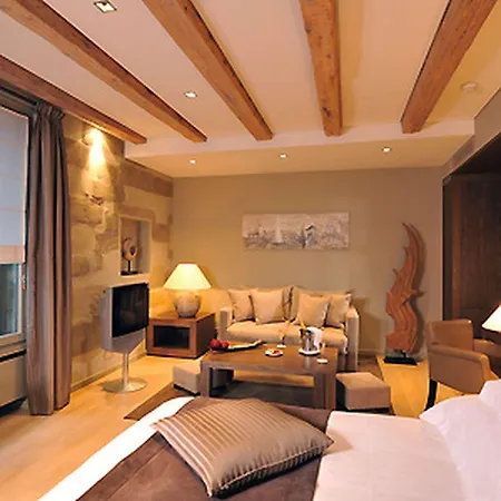 Les Armures Hotel