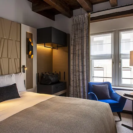 Hotel Les Armures 5*
